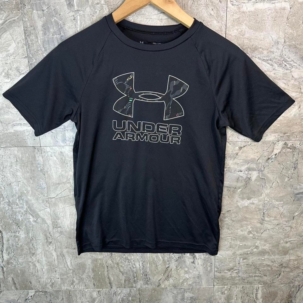 Black Under Armour‎ short sleeve shirt  Youth XL #activewear